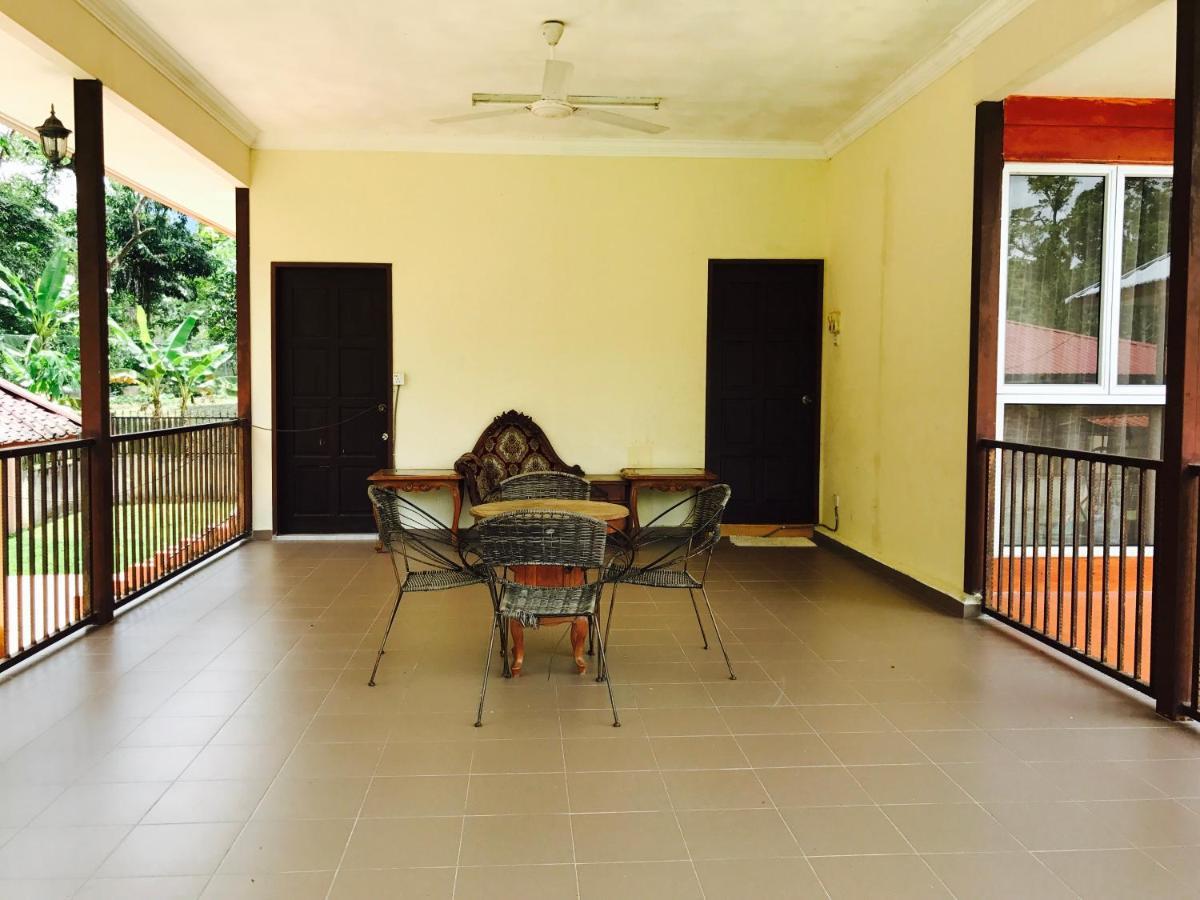 バタング・カリ Desa Kaloi Farmhouseヴィラ エクステリア 写真