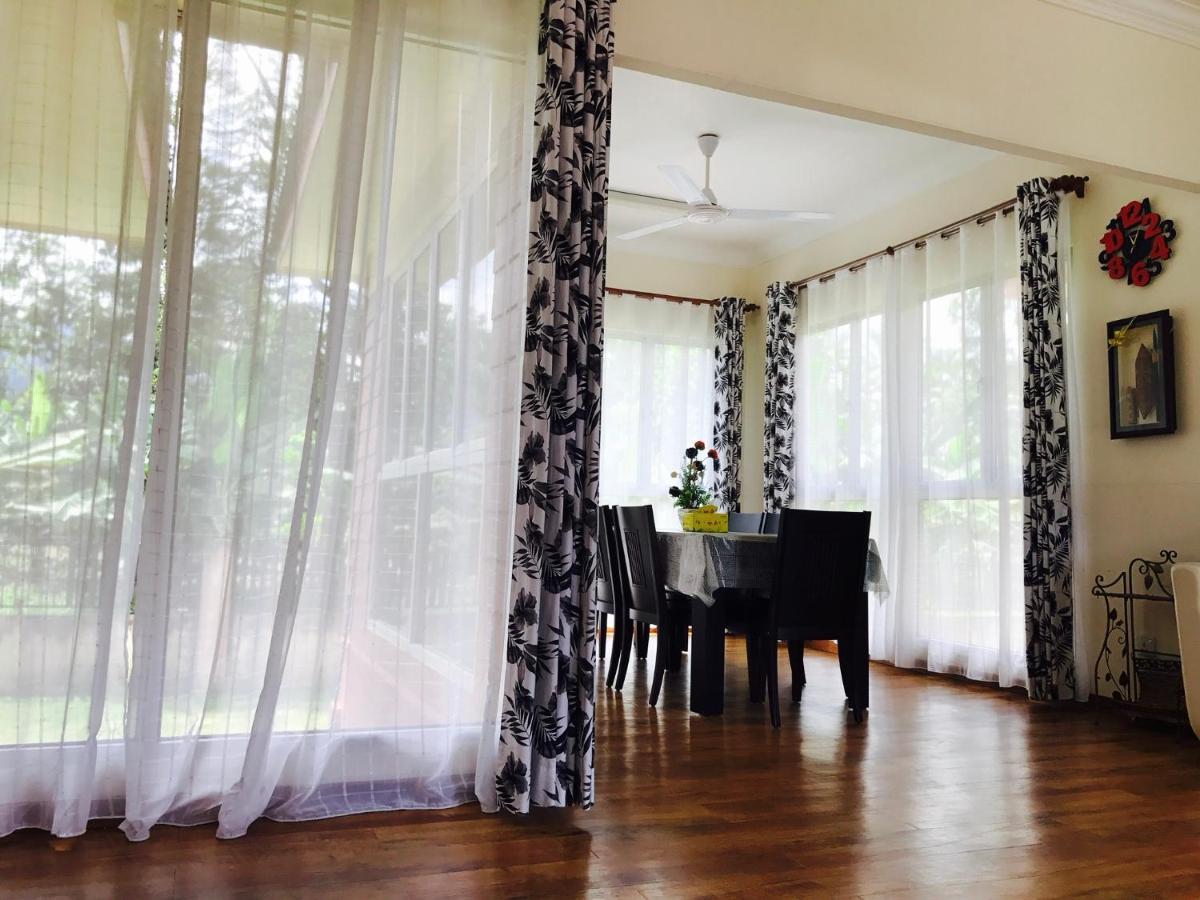 バタング・カリ Desa Kaloi Farmhouseヴィラ エクステリア 写真